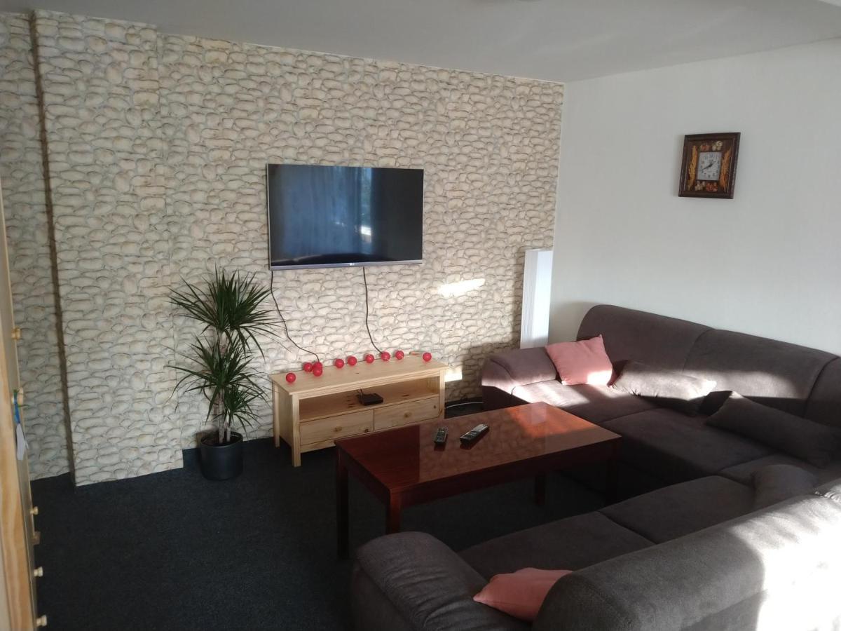 Apartman U Cechu อัลเบรชติเซ วี ยิแซร์สกี ฮอรา ภายนอก รูปภาพ